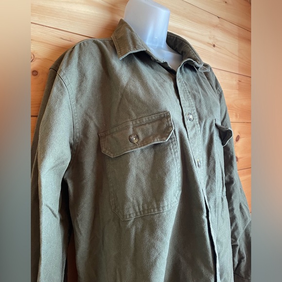 Men’s heavy duty 100% cotton Woolrich flannel button up - Picture 3 of 6